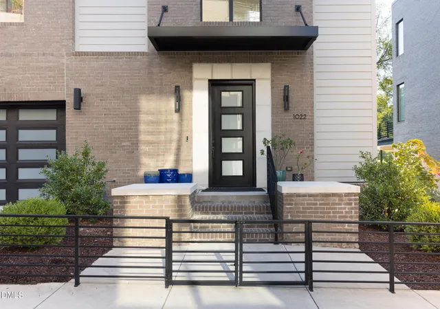Photo 3 of Sale Pending at 1022 Manor Way #22, Durham, NC 27701 | MLS# 10193089 | Listing updated on 2026-09-25