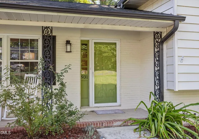 Photo 2 of Single family home for sale at 931 Allister Rd, Durham, NC 27703 | MLS# 10193459 | Listing updated on 2026-10-01