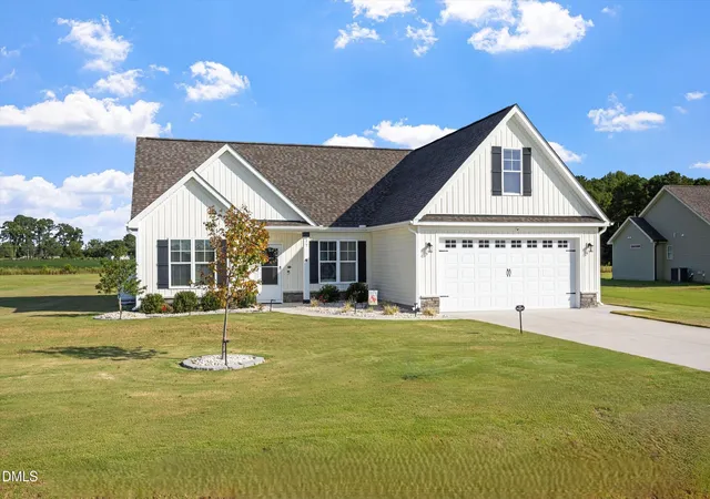 Photo 2 of Single family home for sale at 17 Tanseyleaf Dr, Smithfield, NC 27577 | MLS# 10193124 | Listing updated on 2026-09-22