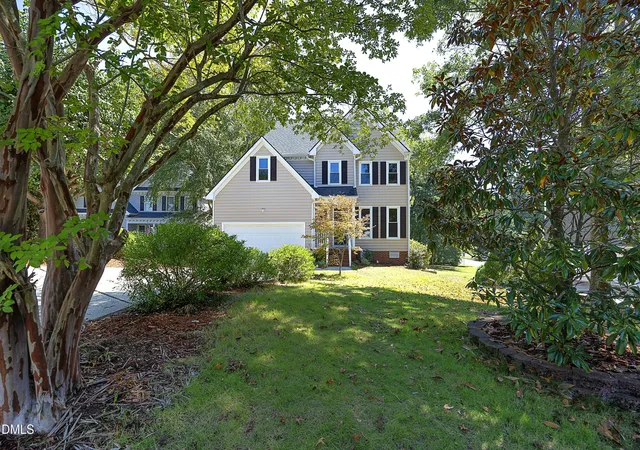 Photo 2 of Sale Pending at 2006 Ironsides Ln, Apex, NC 27523 | MLS# 10193555 | Listing updated on 2026-10-03