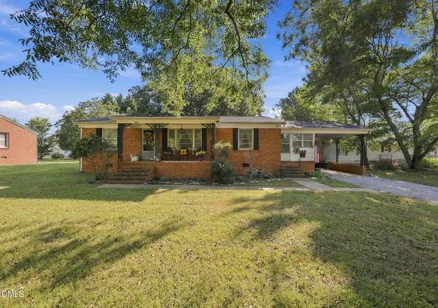 Photo 1 of Single family home for sale at 2975 Us Hwy 158 W, Yanceyville, NC 27379 | MLS# 10192858 | Listing updated on 2026-09-15