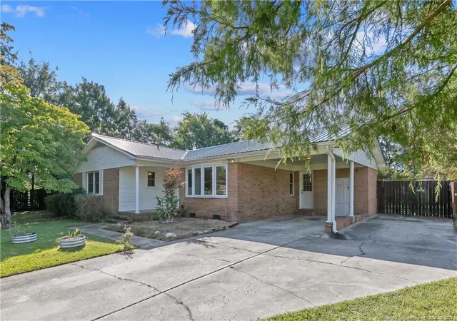 Photo 2 of Single family home for sale at 7509 Bridgeman Dr, Fayetteville, NC 28303 | MLS# 769377 | Listing updated on 2026-09-27