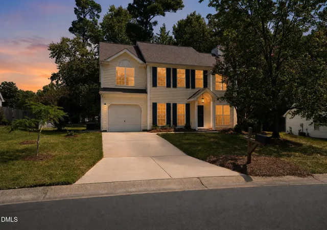 Photo 2 of Sale Pending at 10 Redear Pl, Durham, NC 27703 | MLS# 10192869 | Listing updated on 2026-10-02