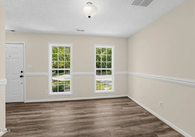 Photo 3 of Sale Pending at 10 Redear Pl, Durham, NC 27703 | MLS# 10192869 | Listing updated on 2026-10-02
