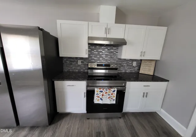 Photo 3 of Single family home for sale at 121 N Elizabeth St, Henderson, NC 27536 | MLS# 10193133 | Listing updated on 2026-09-21