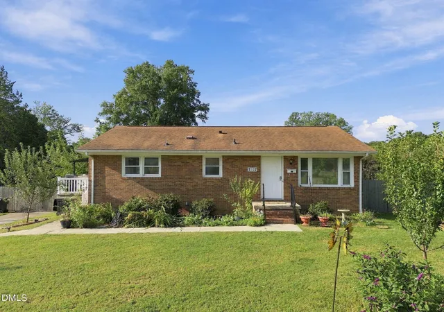 Photo 1 of Single family home for sale at 2112 Joyce Ct, Burlington, NC 27217 | MLS# 10192960 | Listing updated on 2026-10-05