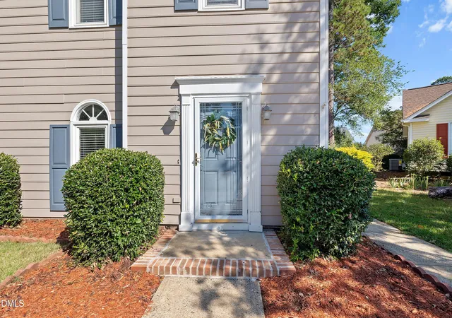 Photo 3 of Single family home for sale at 109 Romaine Ct, Cary, NC 27513 | MLS# 10193100 | Listing updated on 2026-09-28