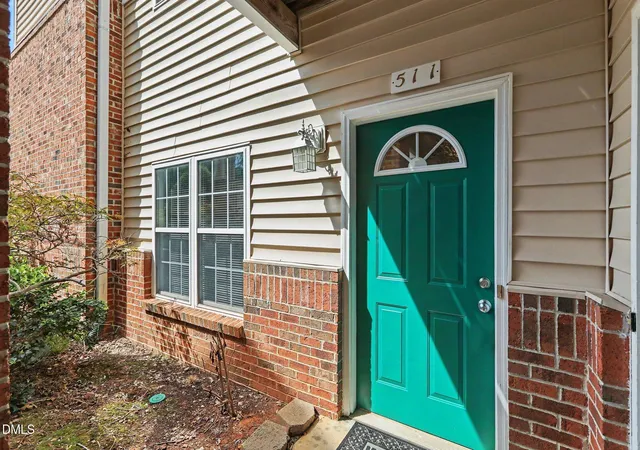 Listing Photo 4 - Condo for sale in building located at 511 Glenolden Ct, Cary, NC 27513