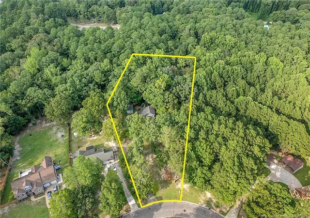 Photo 2 of Sale Pending at 305 Oates Dr, Fayetteville, NC 28311 | MLS# 769388 | Listing updated on 2026-09-22