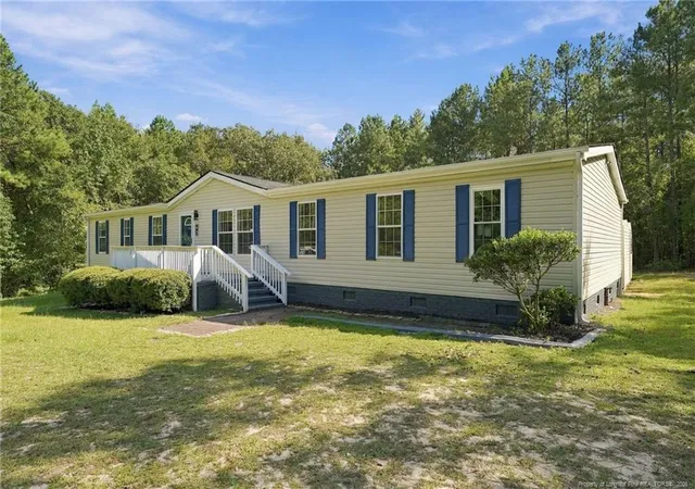 Photo 2 of Sale Pending at 201 Castle Crk Dr, Raeford, NC 28376 | MLS# 769405 | Listing updated on 2026-09-28