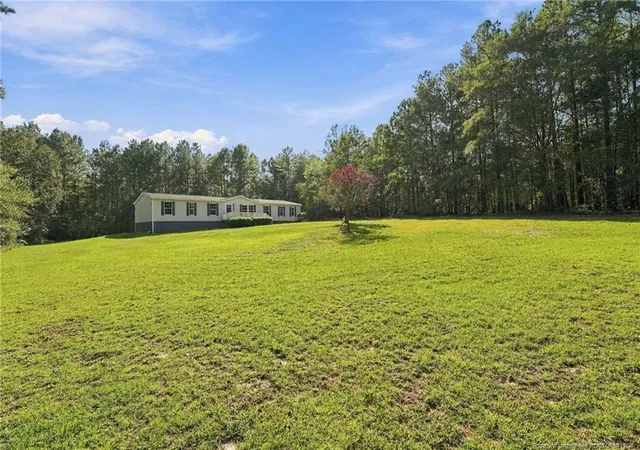 Photo 3 of Sale Pending at 201 Castle Crk Dr, Raeford, NC 28376 | MLS# 769405 | Listing updated on 2026-09-28