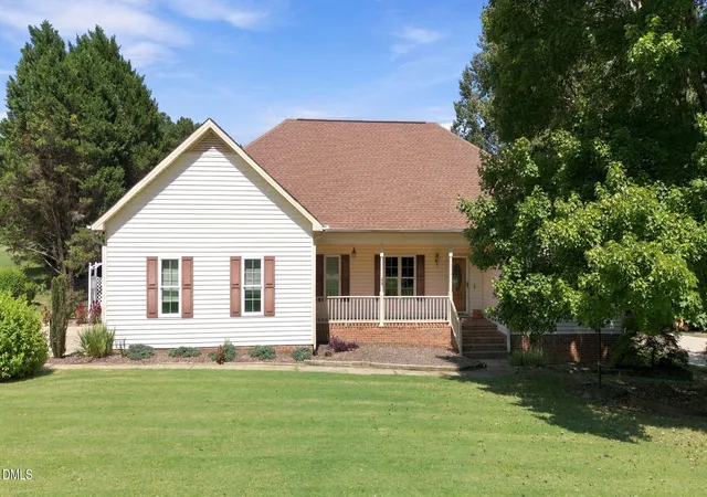 Photo 1 of Single family home for sale at 214 Parkridge Dr, Clayton, NC 27527 | MLS# 10193631 | Listing updated on 2026-09-25