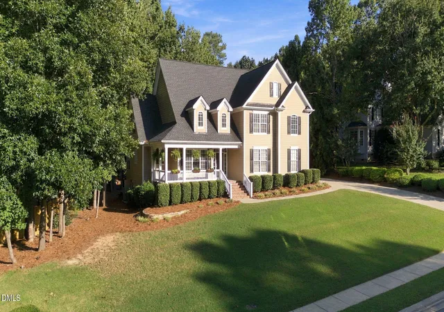 Photo 2 of Sale Pending at 160 Townsend Dr, Clayton, NC 27527 | MLS# 10192999 | Listing updated on 2026-09-16