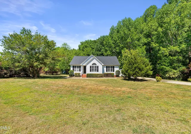 Photo 3 of Single family home for sale at 105 Mccoy Dr, Smithfield, NC 27577 | MLS# 10192972 | Listing updated on 2026-09-16