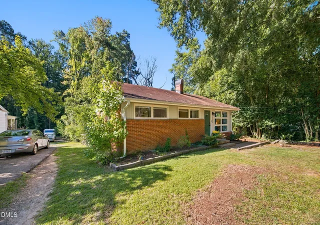 Photo 3 of Sale Pending at 223 Adams St, Cary, NC 27513 | MLS# 10193095 | Listing updated on 2026-09-21