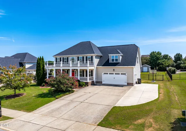 Photo 3 of Single family home for sale at 1416 Fieldtrial Cir, Garner, NC 27529 | MLS# 10193332 | Listing updated on 2026-09-17