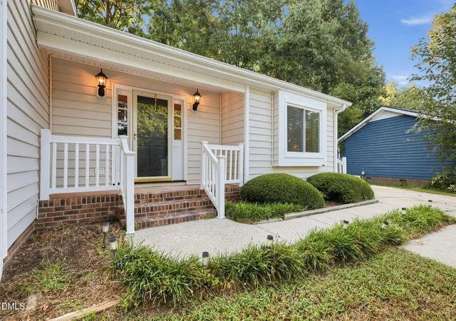 Photo 2 of Single family home for sale at 2600 Valley Woods Ct, Raleigh, NC 27613 | MLS# 10193172 | Listing updated on 2026-10-02