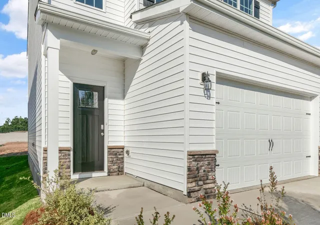 Photo 2 of Single family home for sale at 330 Chapel St, Fuquay Varina, NC 27526 | MLS# 10193013 | Listing updated on 2026-10-09