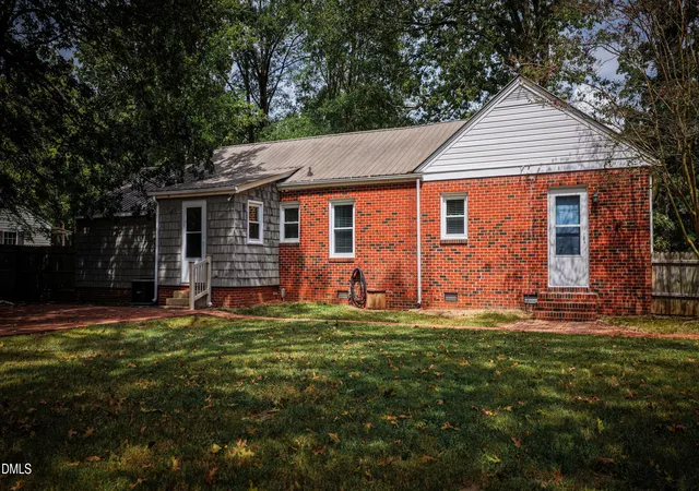 Photo 3 of Sale Pending at 2815 W 3rd Street, Siler City, NC 27344 | MLS# 10193239 | Listing updated on 2026-09-22