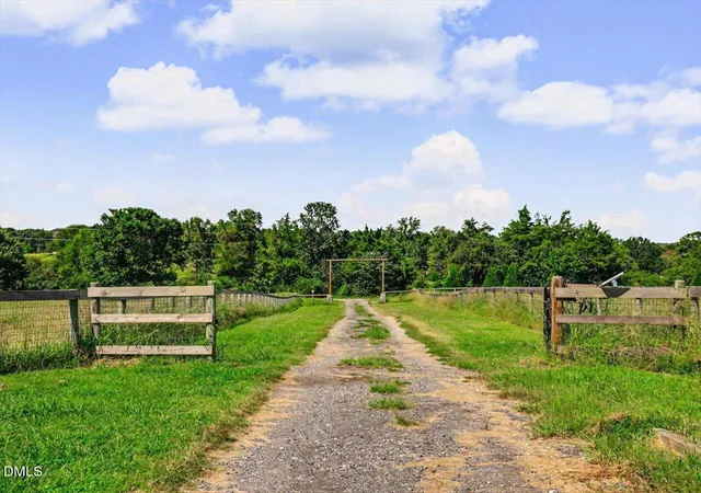Photo 3 of Single family home for sale at 520 Plainfield Church Rd, Siler City, NC 27344 | MLS# 10193855 | Listing updated on 2026-09-19