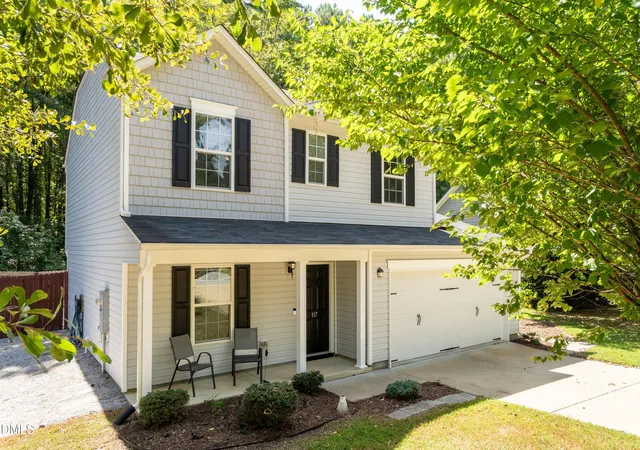Photo 3 of Sale Pending at 117 Stephenson Dr, Smithfield, NC 27577 | MLS# 10193708 | Listing updated on 2026-10-02