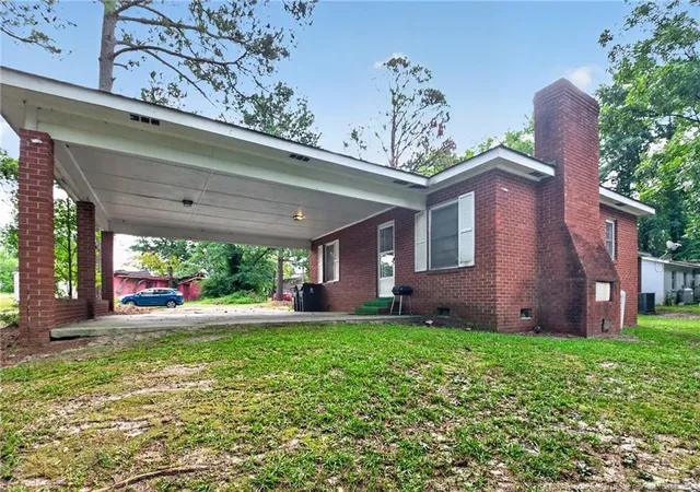 Photo 2 of Single family home for sale at 108 S Church St, Kenansville, NC 28349 | MLS# 769477 | Listing updated on 2026-09-17
