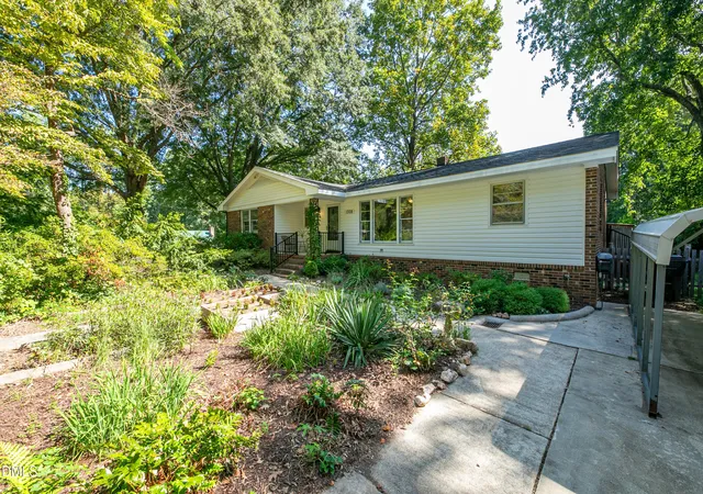 Photo 2 of Single family home for sale at 1308 Azalea Dr, Raleigh, NC 27607 | MLS# 10193384 | Listing updated on 2026-10-04