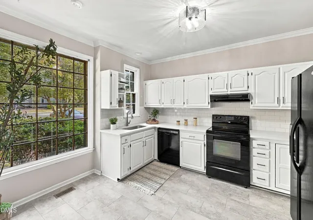 Photo 2 of Townhouse for sale at 902 Albany Ct, Raleigh, NC 27615 | MLS# 10193528 | Listing updated on 2026-10-03