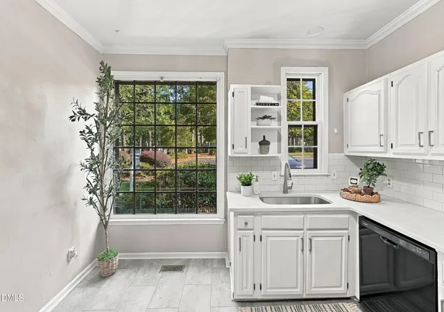 Photo 3 of Townhouse for sale at 902 Albany Ct, Raleigh, NC 27615 | MLS# 10193528 | Listing updated on 2026-10-03