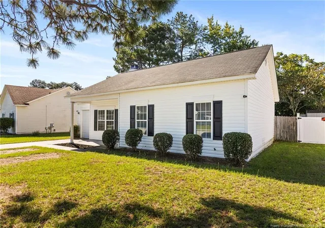 Photo 3 of Sale Pending at 3823 Goforth Dr, Hope Mills, NC 28348 | MLS# 769443 | Listing updated on 2026-10-05