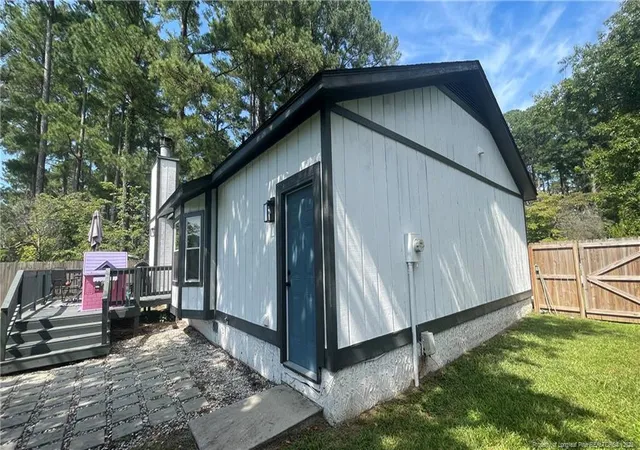 Photo 2 of Single family home for sale at 909 Whitcomb Dr, Fayetteville, NC 28311 | MLS# 769497 | Listing updated on 2026-10-02
