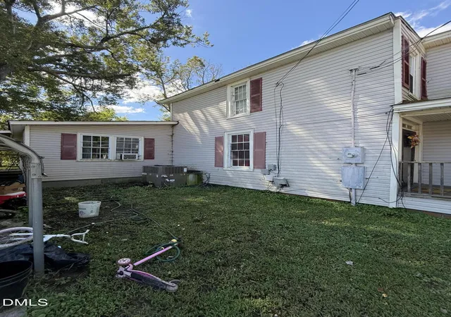 Photo 3 of Single family home for sale at 204 E Canal St, Aulander, NC 27805 | MLS# 10193542 | Listing updated on 2026-09-24