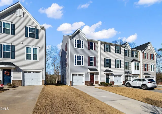 Photo 3 of Townhouse for sale at 6621 Pathfinder Way, Raleigh, NC 27616 | MLS# 10193323 | Listing updated on 2026-09-17