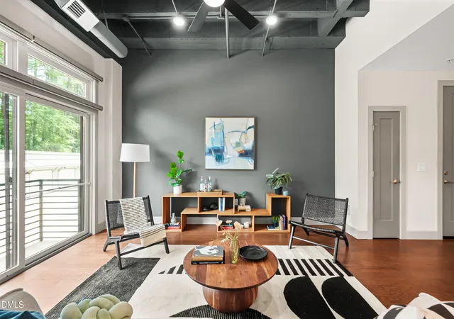 Listing Photo 4 - Condo for sale in building located at 1300Th St Marys St, Raleigh, NC 27605 - Unit #103