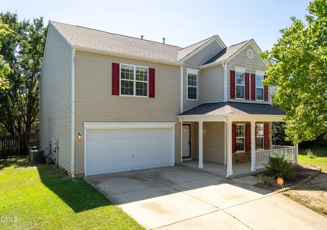 Photo 1 of Single family home for sale at 1017 Breeze Ln, Clayton, NC 27520 | MLS# 10193748 | Listing updated on 2026-10-02