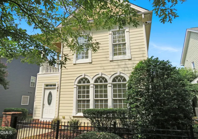 Photo 2 of Single family home for sale at 1372 Ileagnes Rd, Raleigh, NC 27603 | MLS# 10193687 | Listing updated on 2026-10-07