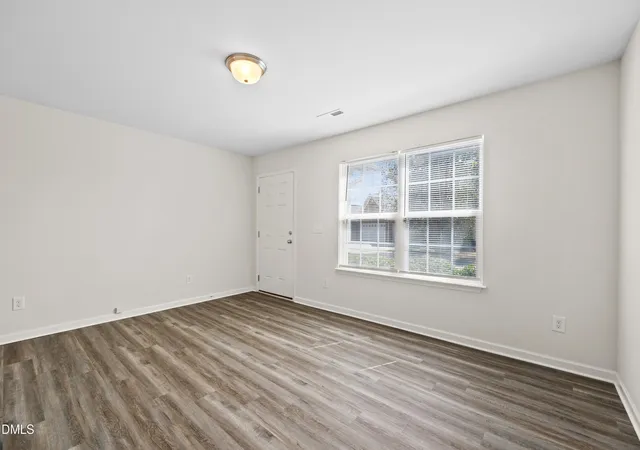Photo 2 of Sale Pending at 29 Leesford Trl, Greensboro, NC 27406 | MLS# 10193430 | Listing updated on 2026-10-08
