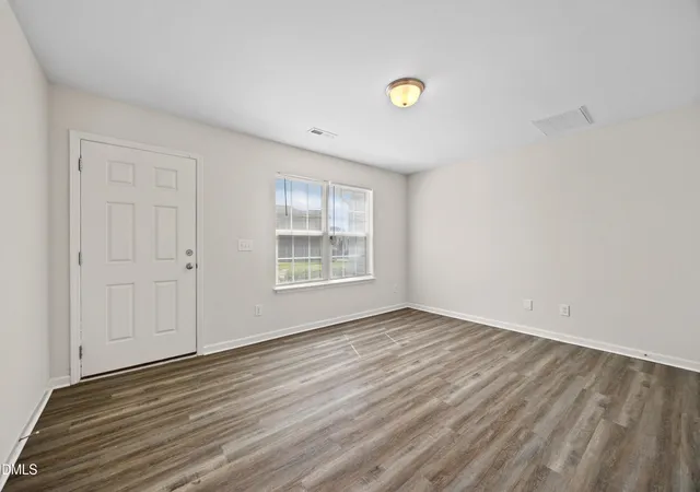 Photo 3 of Sale Pending at 29 Leesford Trl, Greensboro, NC 27406 | MLS# 10193430 | Listing updated on 2026-10-08