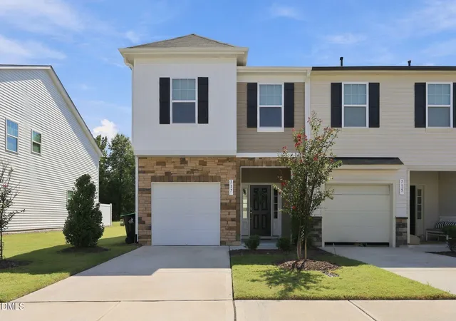 Townhouse for sale at 717 Ridge Cliff Ln, Zebulon, NC 27597 | MLS# 10193621