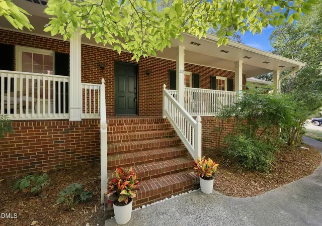 Photo 2 of Sale Pending at 203 N Estes Dr, Chapel Hill, NC 27514 | MLS# 10193619 | Listing updated on 2026-09-25
