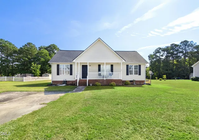 Photo 1 of Single family home for sale at 4112 Hopkins Tr Ln, Zebulon, NC 27597 | MLS# 10194365 | Listing updated on 2026-10-06