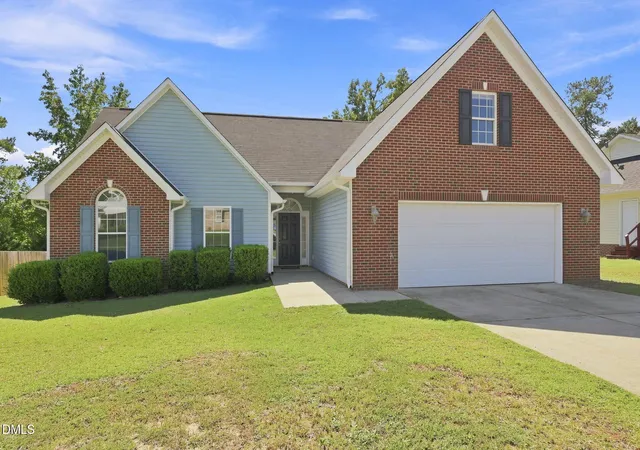 Photo 1 of Sale Pending at 904 Broadmore Dr, Fayetteville, NC 28314 | MLS# 10193501 | Listing updated on 2026-09-27