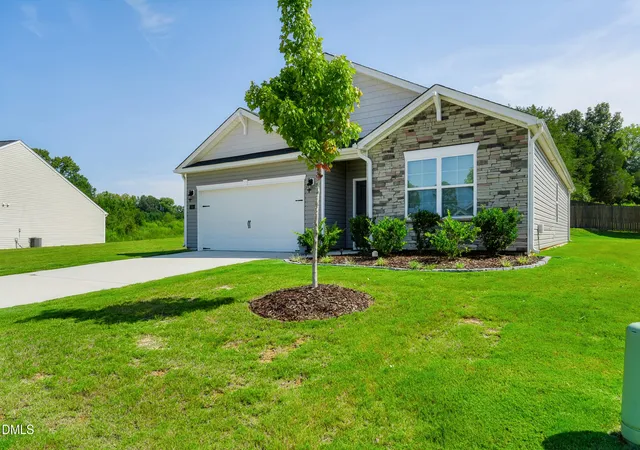 Photo 3 of Single family home for sale at 664 Starfall Rd, Graham, NC 27253 | MLS# 10193533 | Listing updated on 2026-10-07