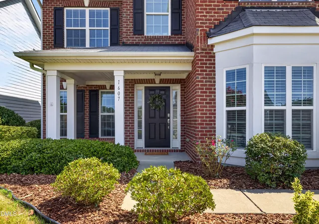 Photo 2 of Single family home for sale at 1607 Willowcrest Rd, Durham, NC 27703 | MLS# 10193833 | Listing updated on 2026-10-04