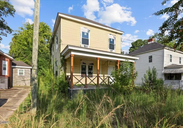 Photo 2 of Single family home for sale at 117 S Georgia Ave, Goldsboro, NC 27530 | MLS# 10194429 | Listing updated on 2026-10-20