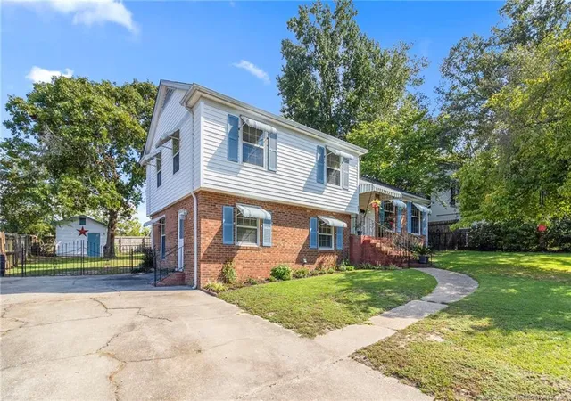 Photo 2 of Single family home for sale at 459 Grayton Pl, Fayetteville, NC 28311 | MLS# 769481 | Listing updated on 2026-09-29