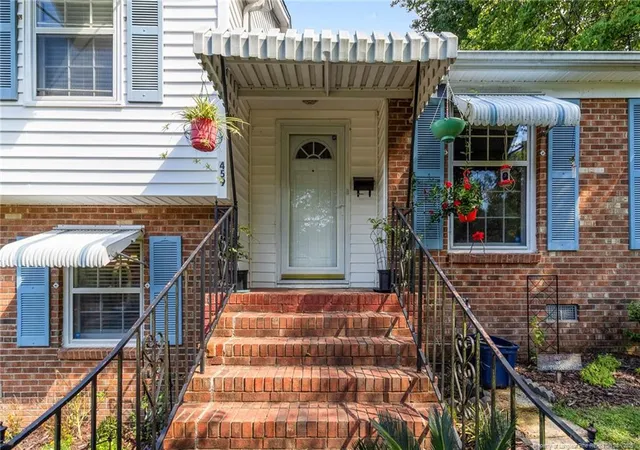 Photo 3 of Single family home for sale at 459 Grayton Pl, Fayetteville, NC 28311 | MLS# 769481 | Listing updated on 2026-09-29
