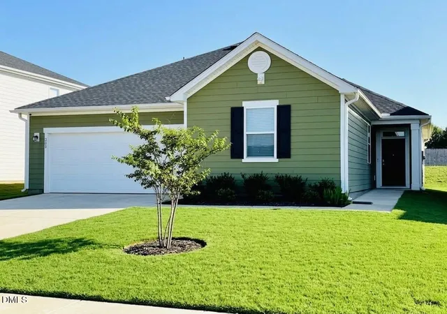 Photo 1 of Single family home for sale at 200 Chestnut Oak Ln, Lillington, NC 27546 | MLS# 10193434 | Listing updated on 2026-09-18