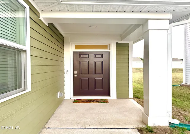 Photo 2 of Single family home for sale at 200 Chestnut Oak Ln, Lillington, NC 27546 | MLS# 10193434 | Listing updated on 2026-09-18