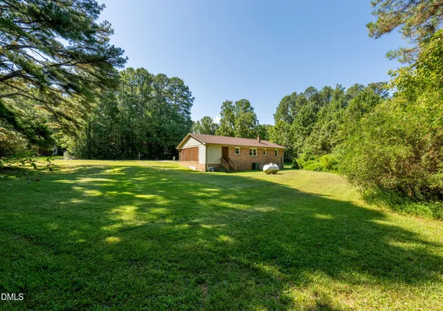 Photo 2 of Single family home for sale at 178 Crestview Rd, Siler City, NC 27344 | MLS# 10193640 | Listing updated on 2026-09-18